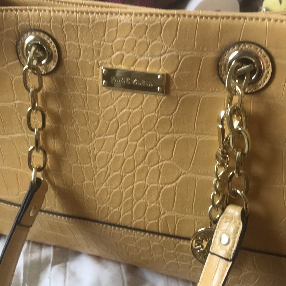 Handbag